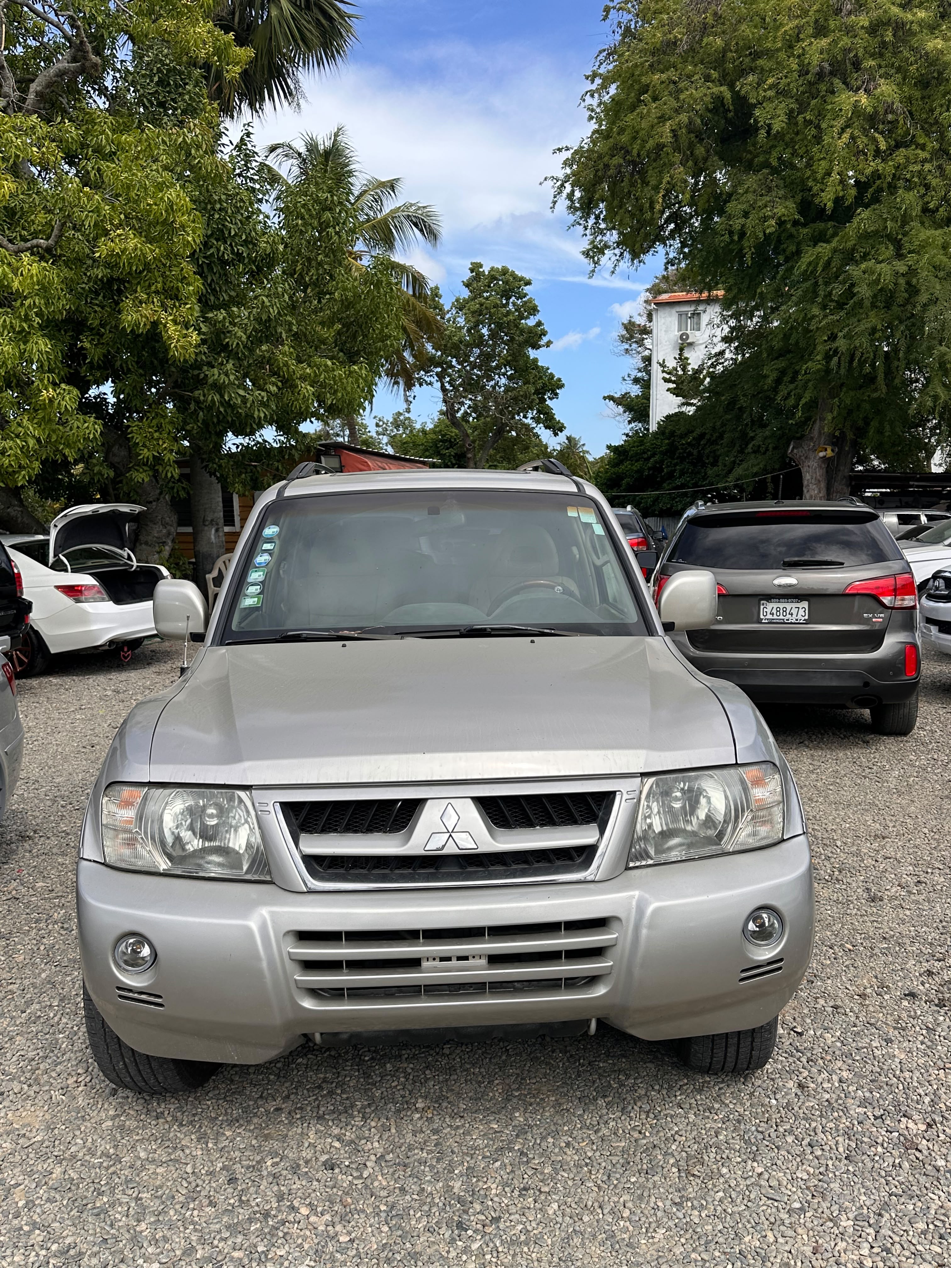 Mitsubishi Montero 2005