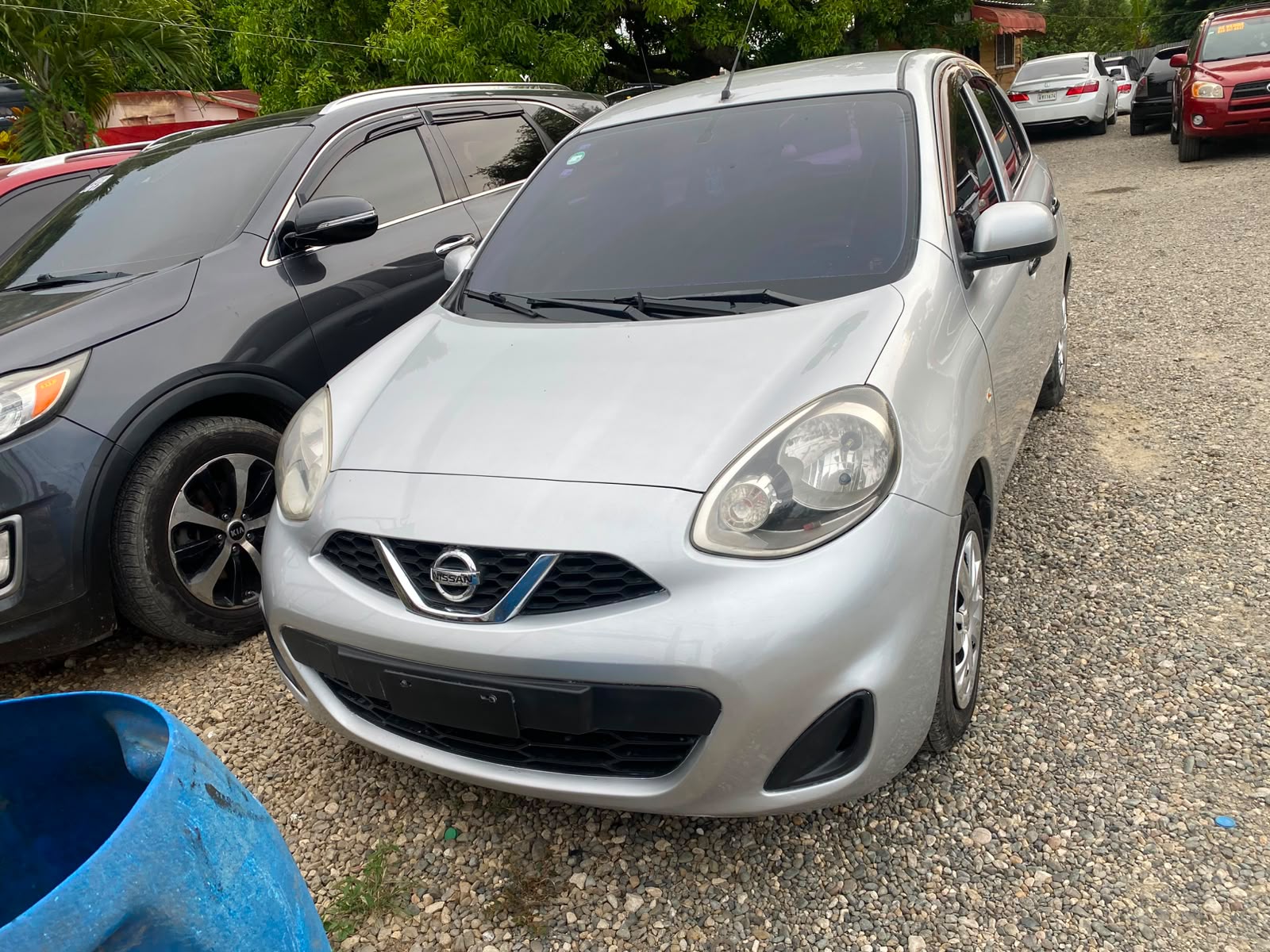 NIssan March 2017